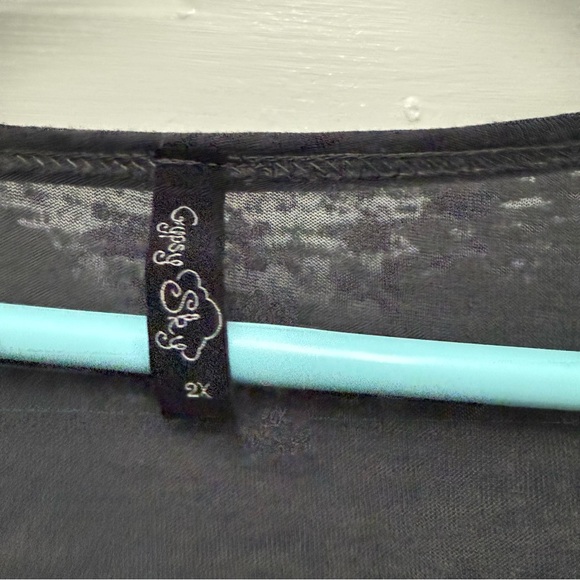 Gray Graphic Women's Top - Picture 7 of 7